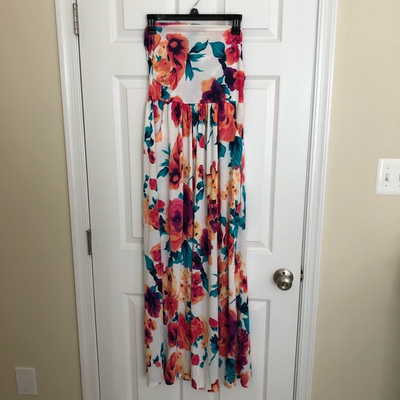 Floral Maxi Dress - Picture 3 of 3
